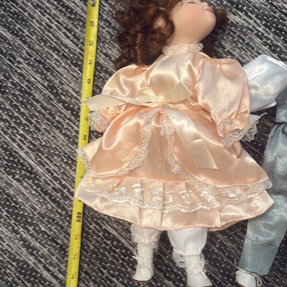 Collectible Vintage Kissing Doll Couple
(doll stands NOT included) - Picture 7 of 7
